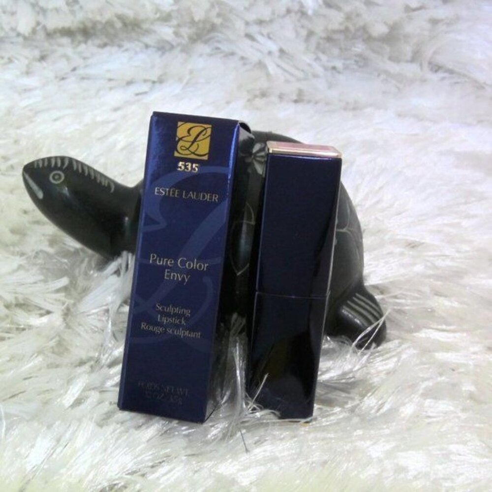 Estee Lauder Pure Color Lipstick  535 Pretty Vain